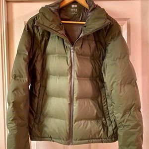 Uniqlo Men Seamless Down Parka – M Medium – Olive
